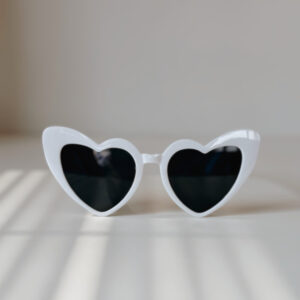 Sunglasses - White Hearts Frame