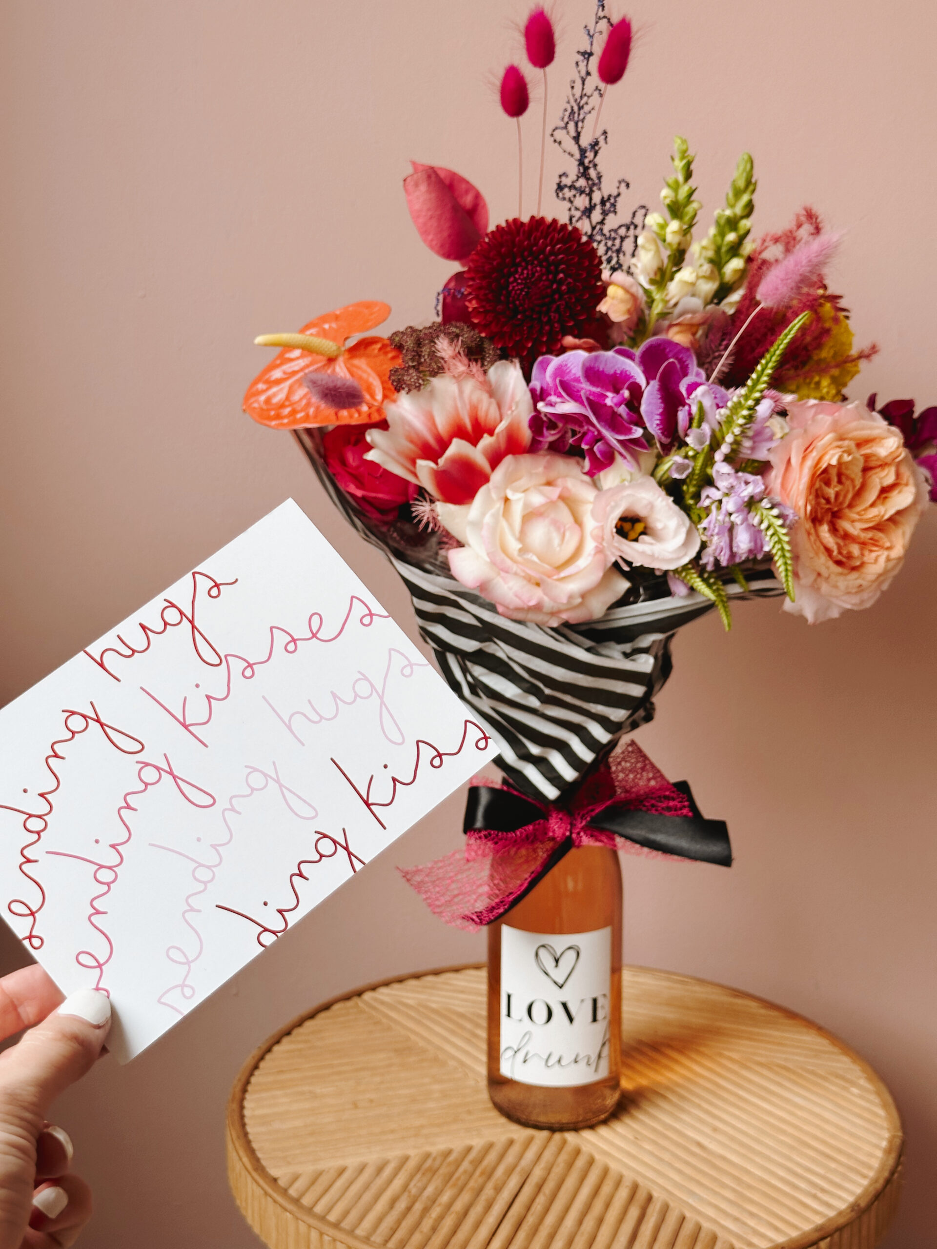 ️Valentine's Wine Flowers (Pre Order Gauteng Only) To Be Gift Boxes