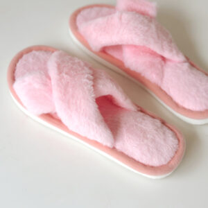 Slippers - Ladies Fluffy Pink (size 40/41)