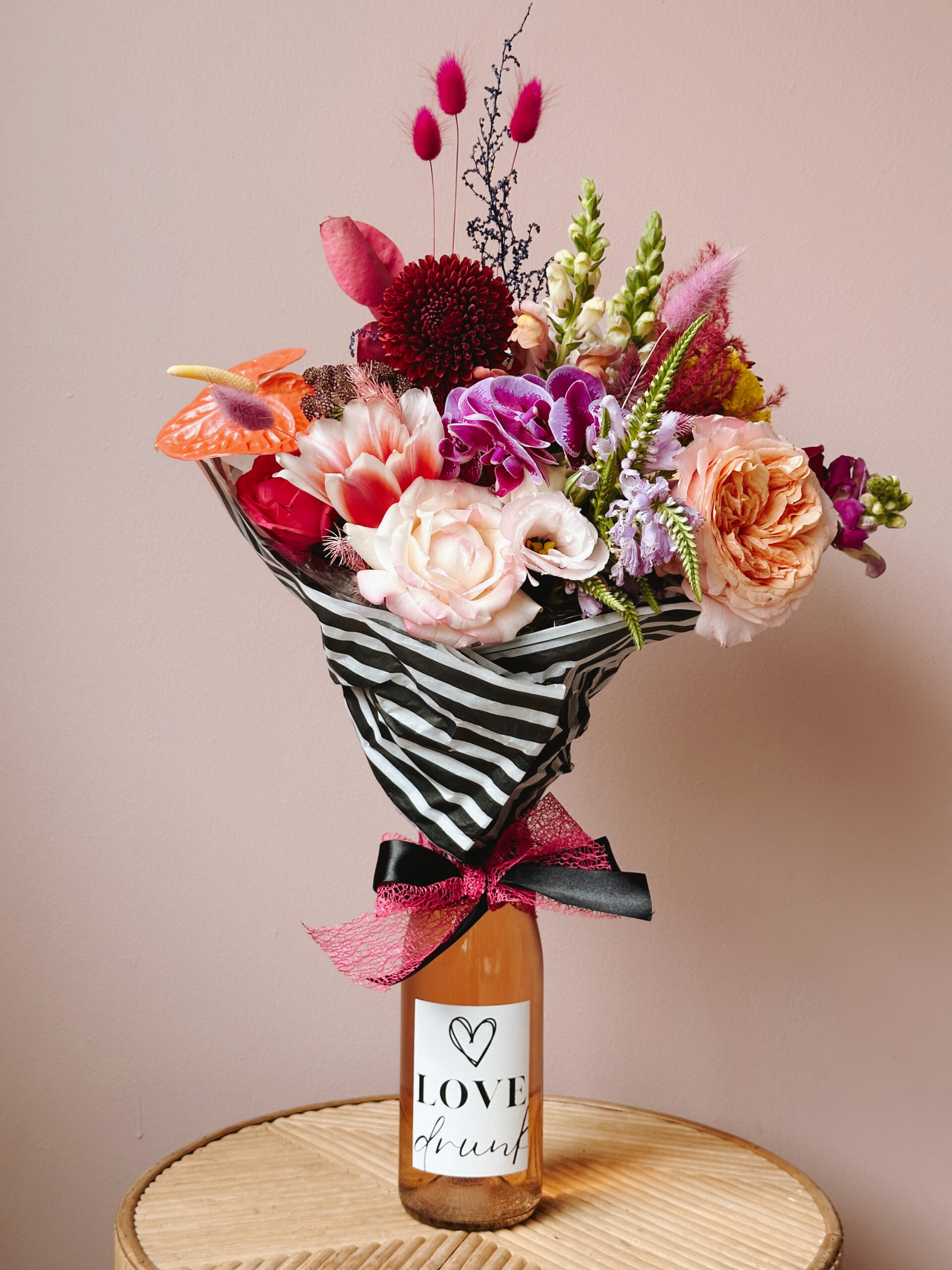 ️Valentine's Wine Flowers (Pre Order Gauteng Only) To Be Gift Boxes