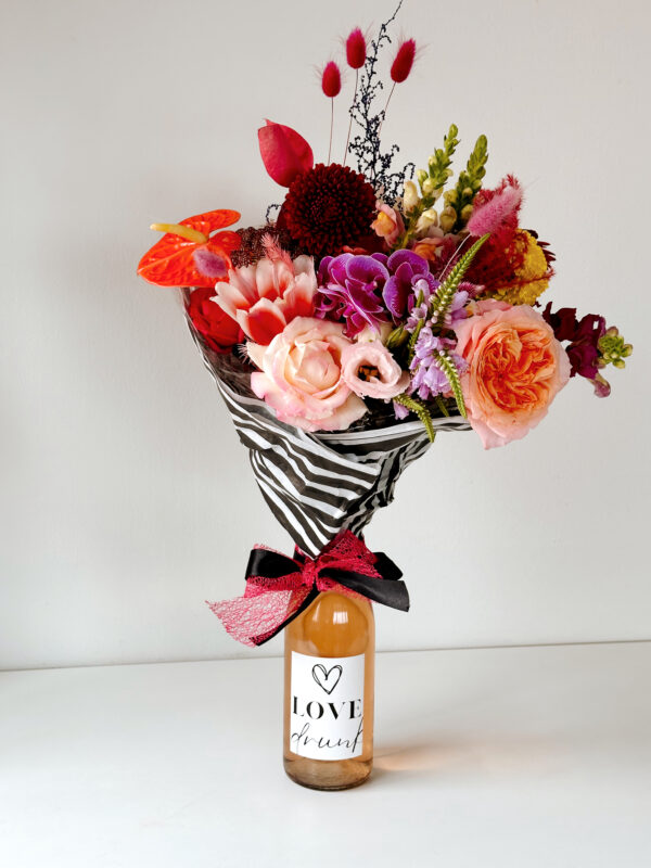 ️Valentine's Wine Flowers (Pre Order Gauteng Only) To Be Gift Boxes