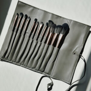 Make Up - Brush Set with Pouch - Grey