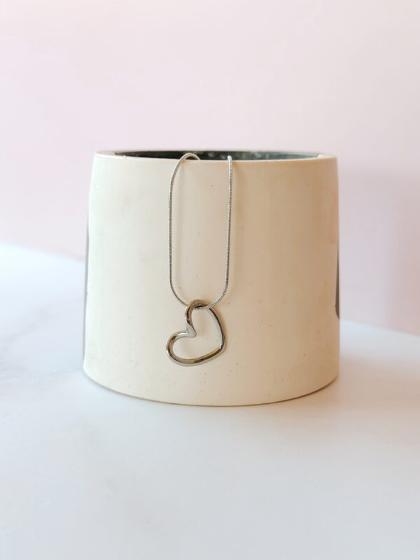 JEWELLERY - Silver Outlined HEART Necklace (Stainless Steel)