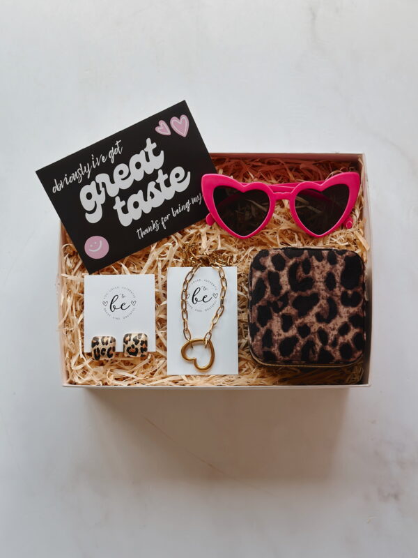 🩷 Ladies Accessories Box - Image 3