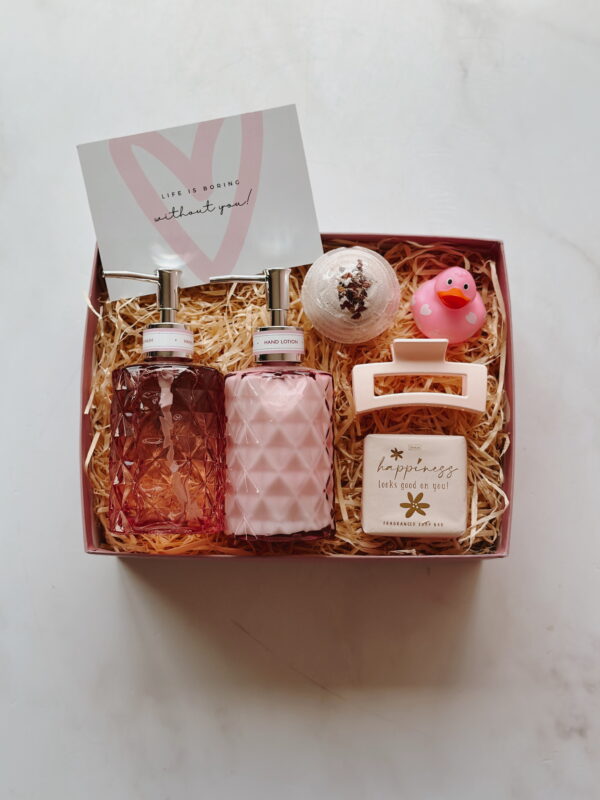 🩷  Ladies Valentine Pamper Box