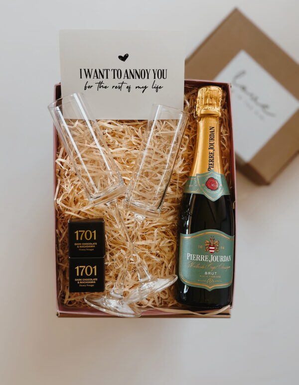 🩷 Lovers Bubbly Gift Box - Image 2