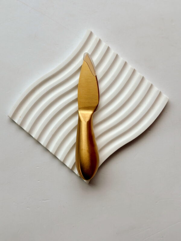 Homeware - Gold Cheese Knife (Sharp Point)