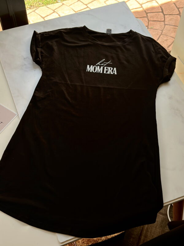 🐆 T-shirt Dress - Hot Mom Era (Medium) - Image 2