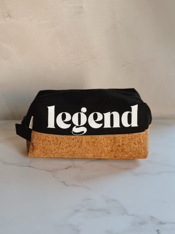 🫶🏼 Men's toiletry bag - Legend (BLACK AND CORK)