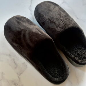 Slippers - Men's Slip On - Size 8