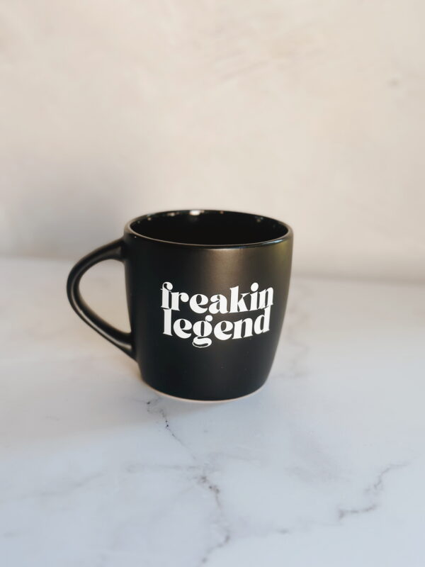 🫶🏼 Mug - Freakin Legend (Black)