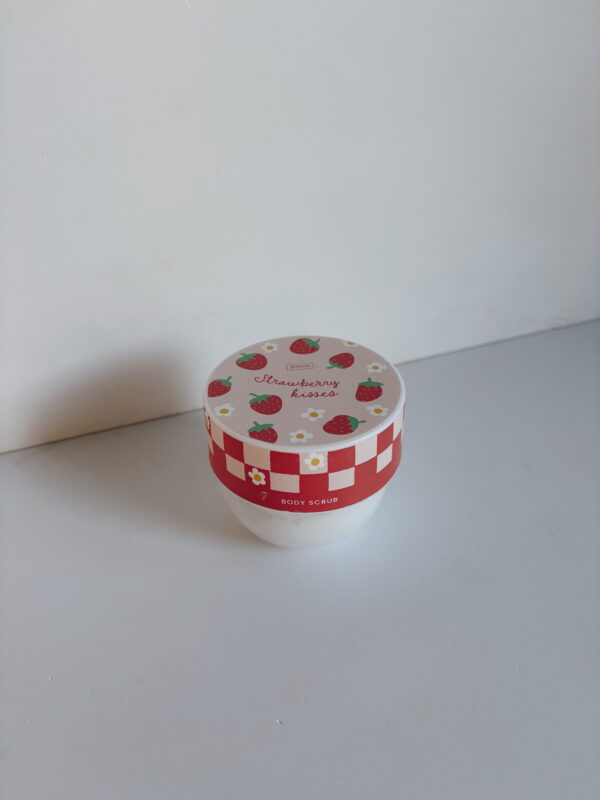 Body Product - Strawberry Kisses Body Scrub - 130g