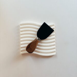 Homeware - Dark wood Cheese Knife (Black blade) (Broad Short)