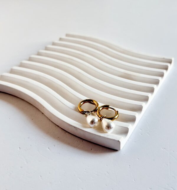 JEWELLERY - Earrings - Gold with pearl drops