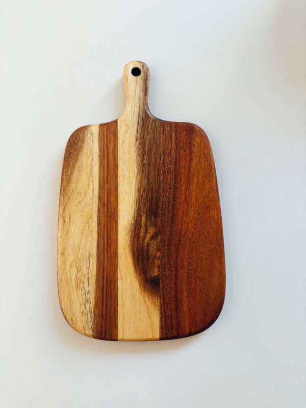 🌸Wooden Cheese & Cutting Board with gap in handle (26cm x 15.5cm)