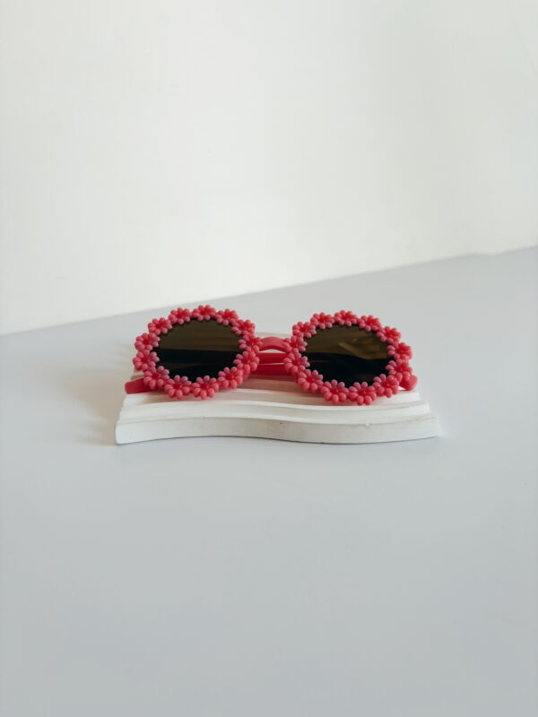 Sunglasses - Little Girls round daisies coral