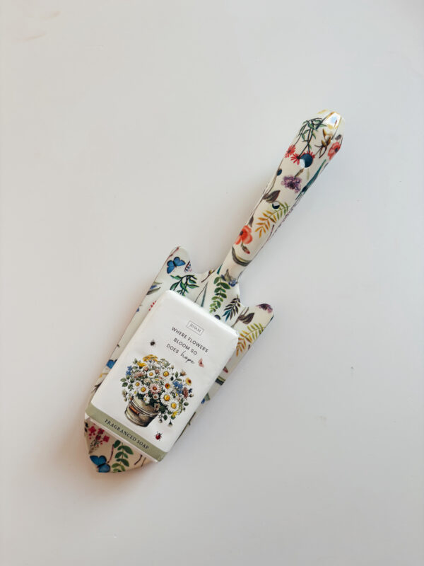 Body Product -Life In The Garden - Plant A Garden - 100g Soap & Garden Spade