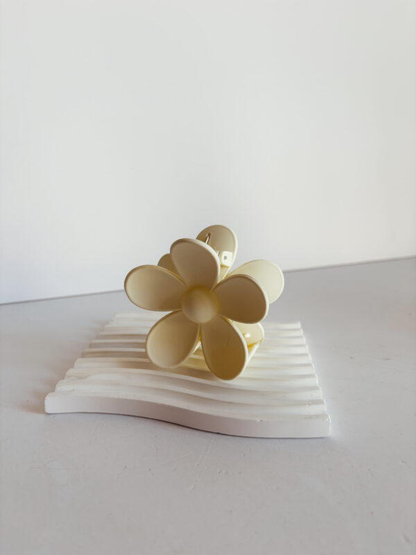 Hair Claw - Flower white